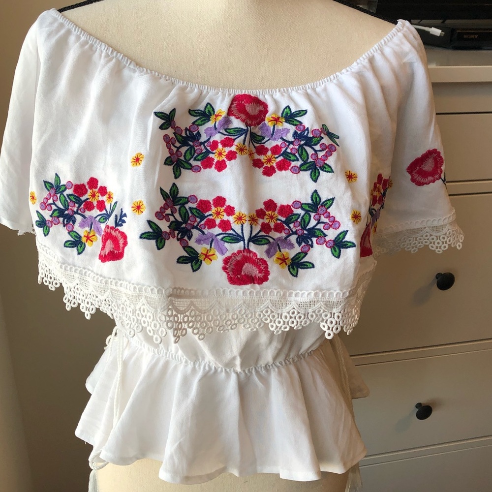 Lulumari short sleeve peasant blouse
